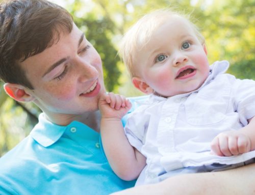 How to Help Siblings With a Large Age Gap Bond